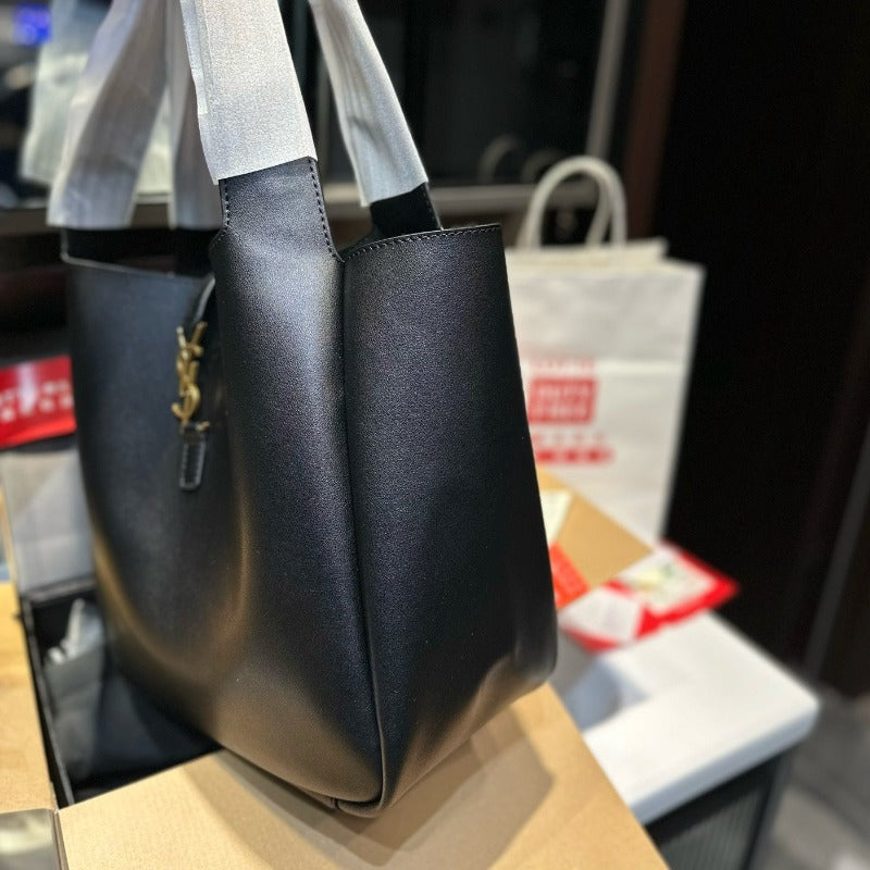 Le 5 A 7 Shopping Hobo Bag Black
