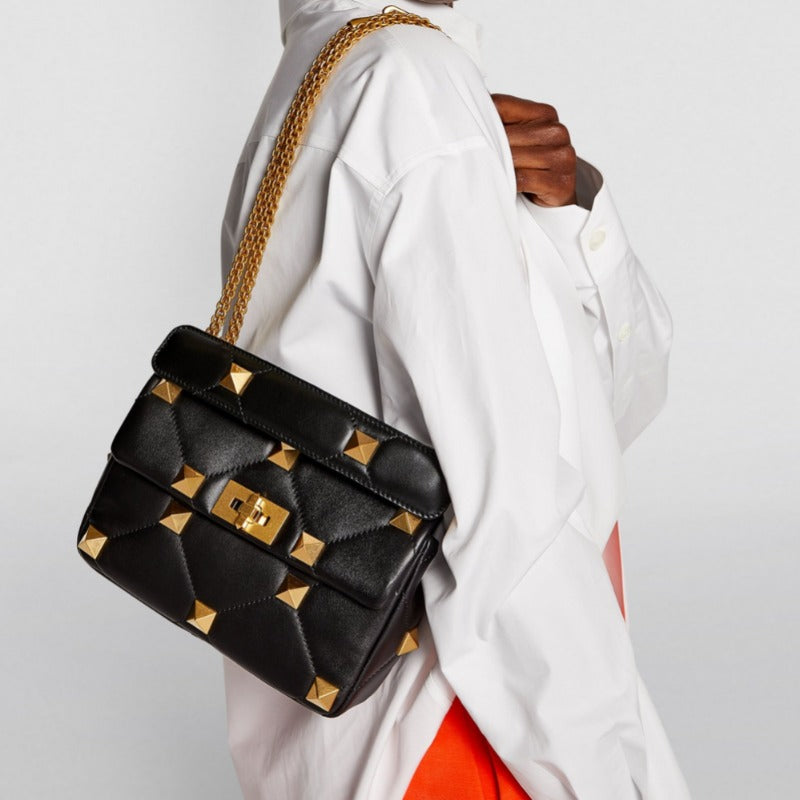 Rivet Shoulder Purses Bag With Chain Black