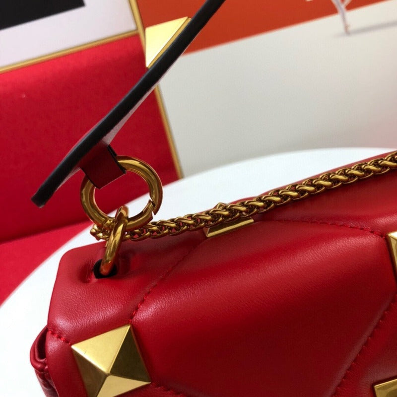 Rivet Shoulder Purses Bag With Chain Red