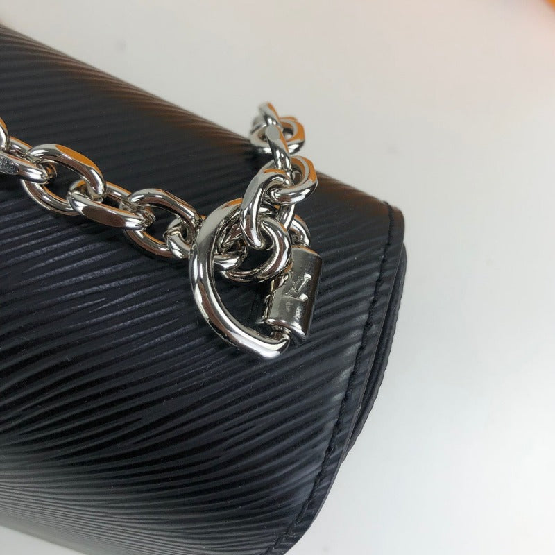 Twist Handbag With Chain Black